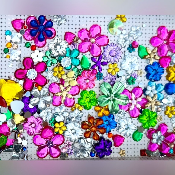 200+ JEWELS LARGE MED SM GEMS SPARKLES FLAT BACKS MIXED LOT DIY CRAFTING BULK - Picture 15 of 16